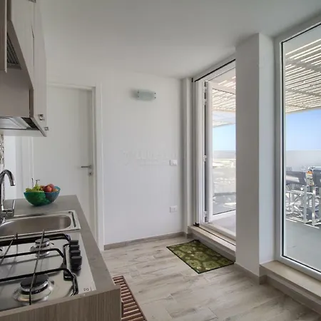 Apt Ristola Deluxe